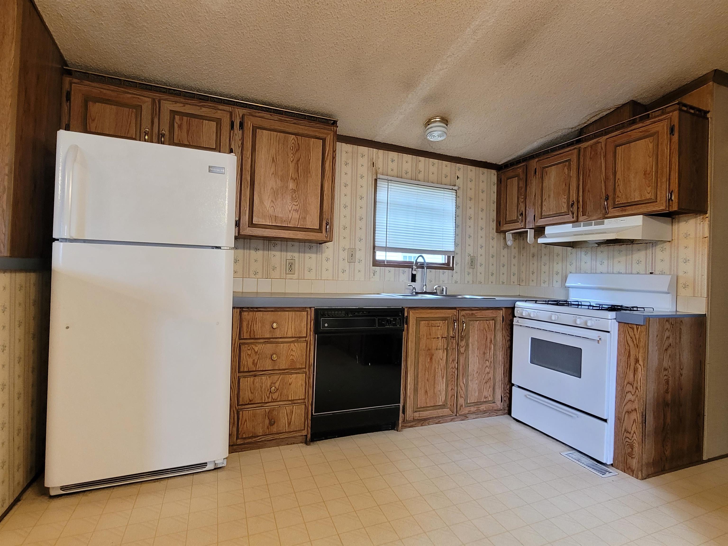 3 Hilton Avenue Exeter, NH 03833 - Photo 8 of 26 Gallery Image 8