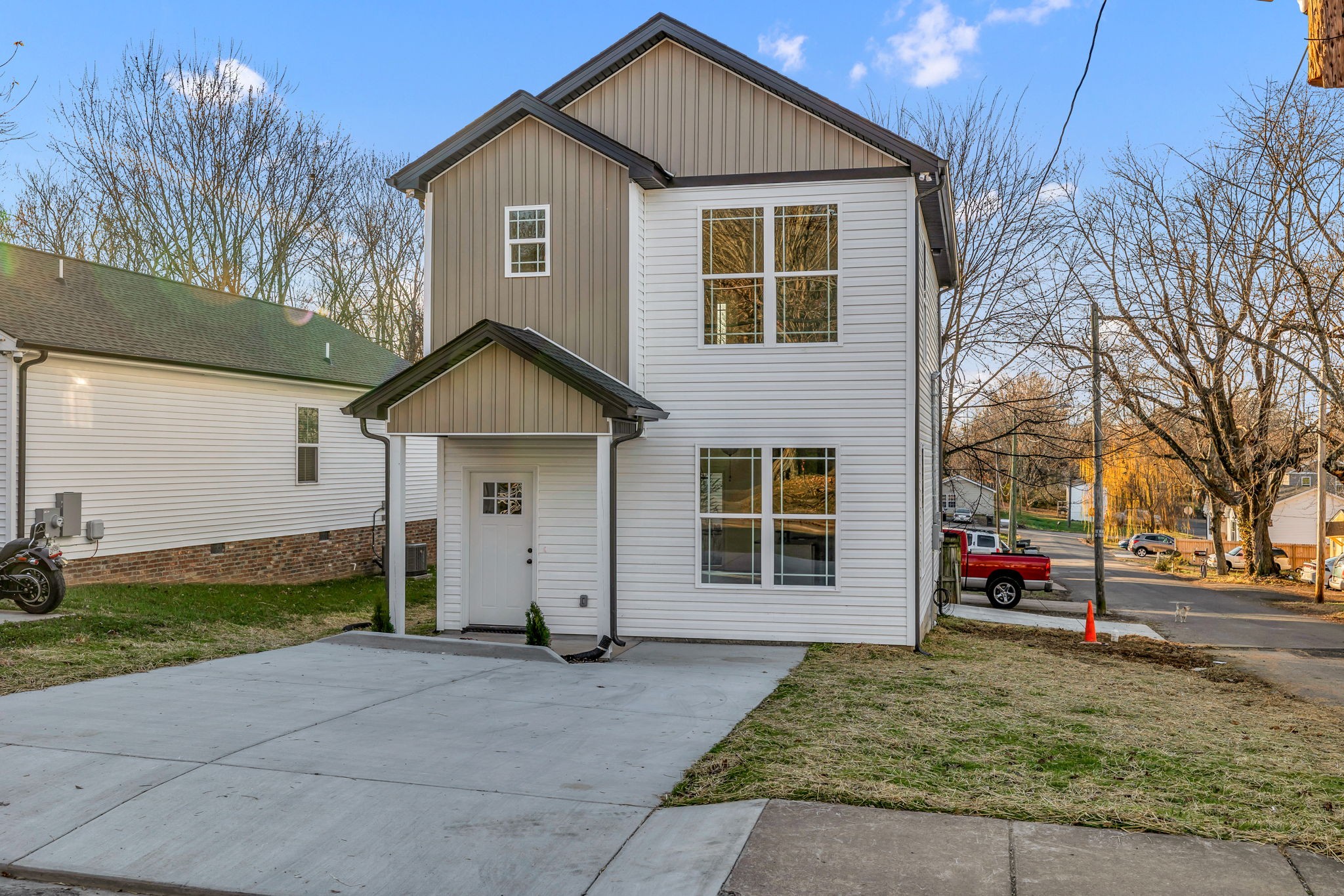 1809 Woodland Street Springfield, TN 37172 - Photo 1 of 29 Gallery Image 1