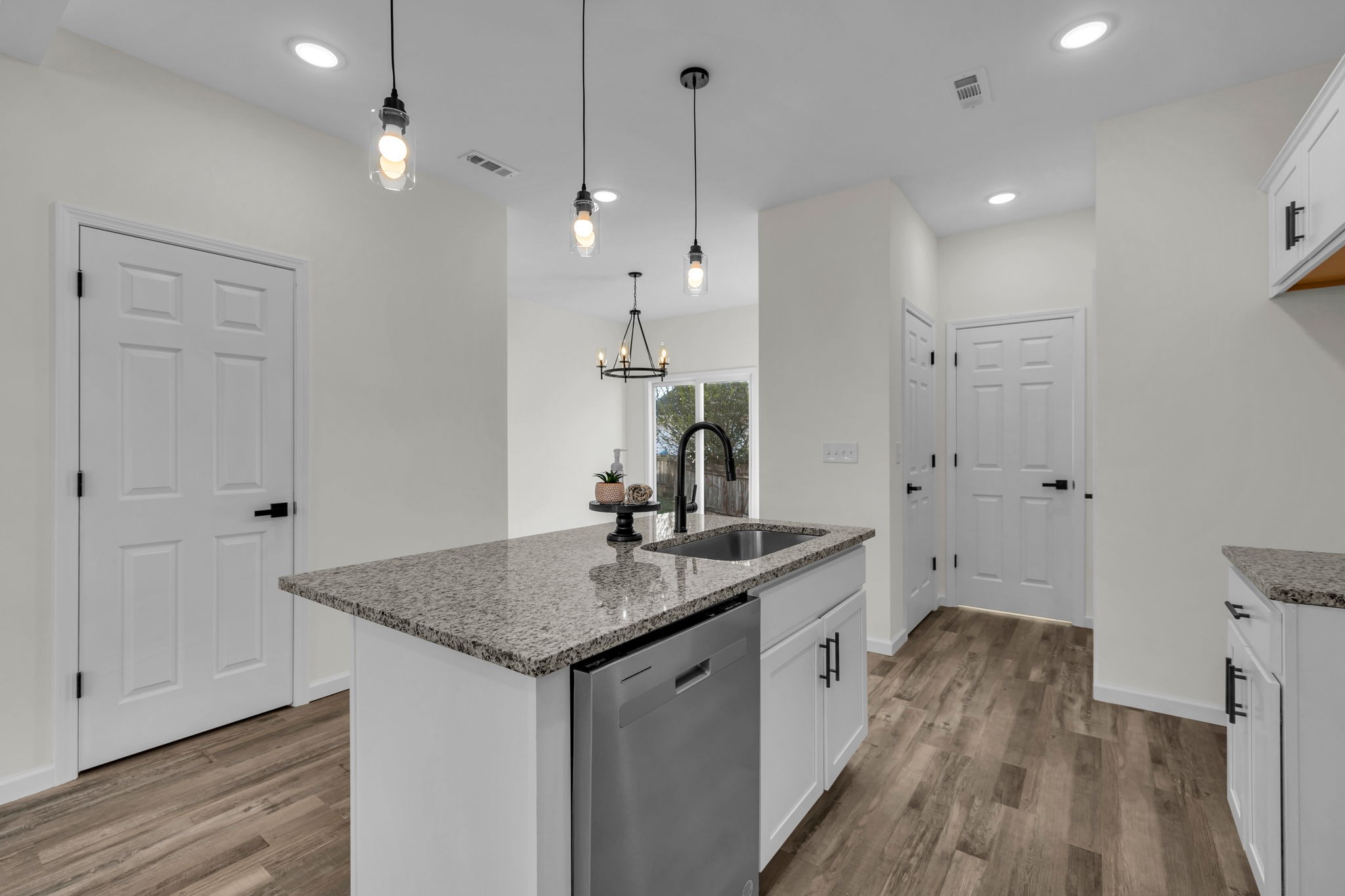 1809 Woodland Street Springfield, TN 37172 - Photo 11 of 29 Gallery Image 11