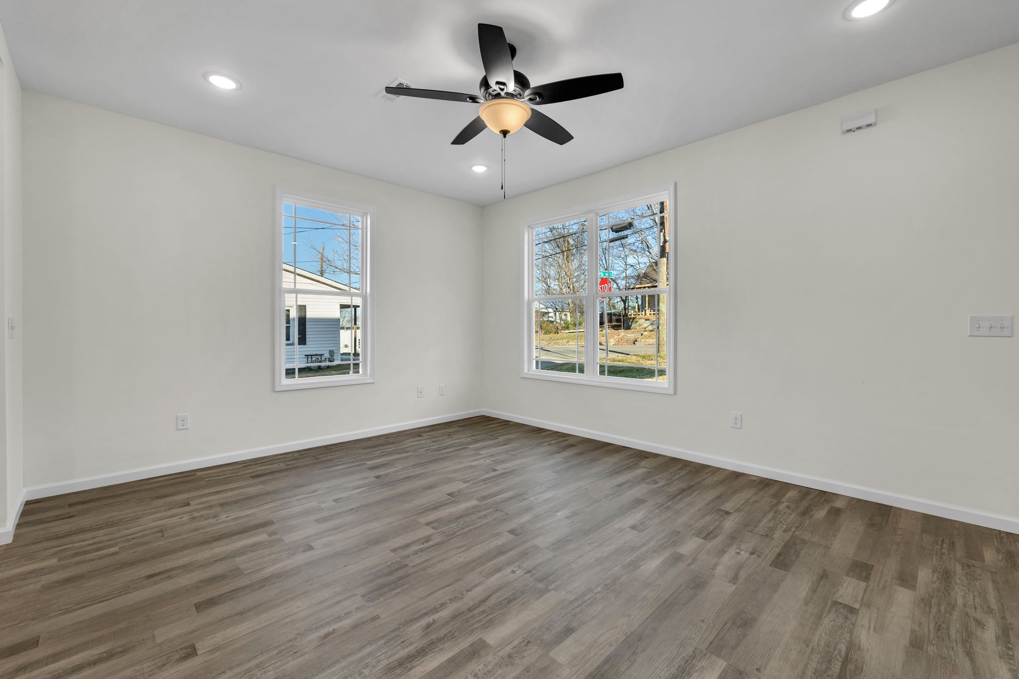 1809 Woodland Street Springfield, TN 37172 - Photo 5 of 29 Gallery Image 5