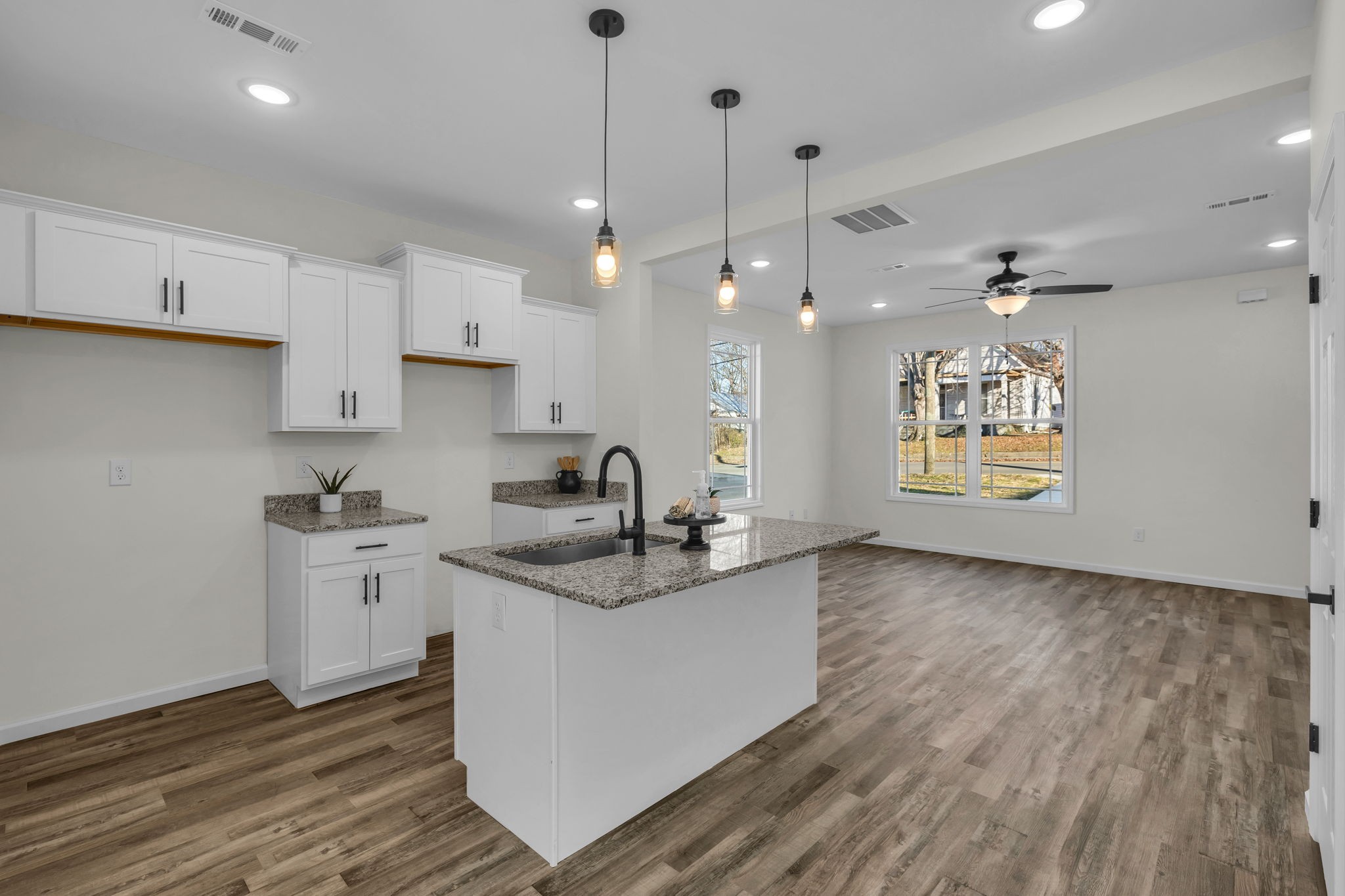 1809 Woodland Street Springfield, TN 37172 - Photo 7 of 29 Gallery Image 7