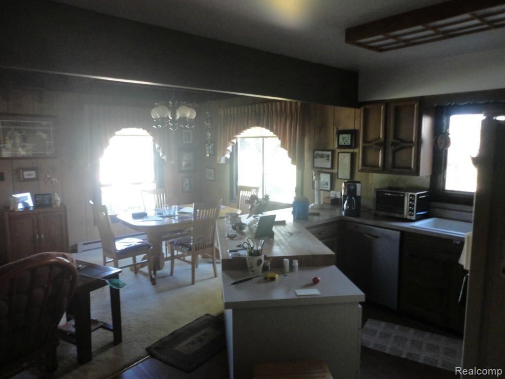 8434 South Rushton Road South Lyon, MI 48178 - Photo 17 of 22 028.jpg