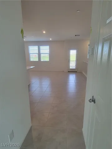 $1,975 | 925 Kyanite Lane, Henderson, NV 89011