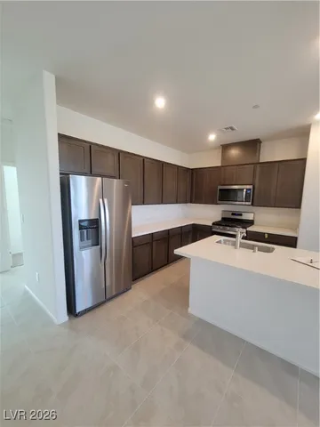 $2,000 | 925 Kyanite Lane, Henderson, NV 89011