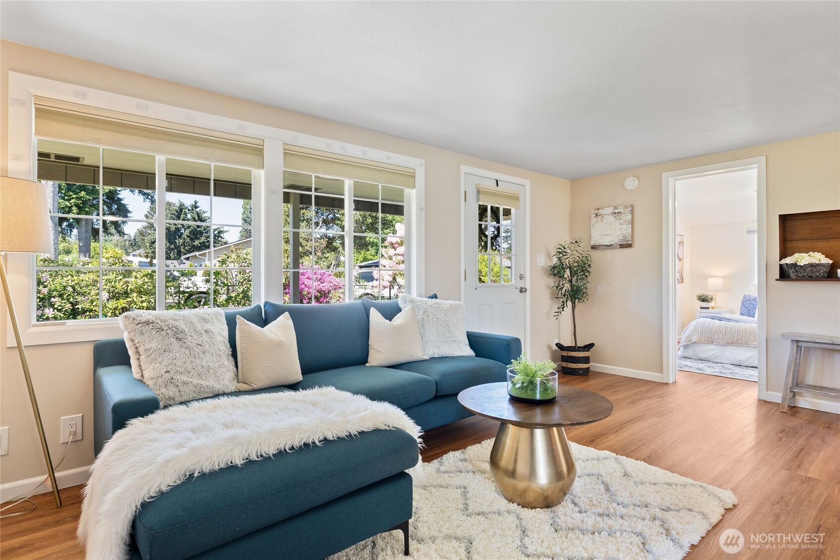 12022 2nd Avenue Southwest Seattle, WA 98146 - Photo 13 of 40