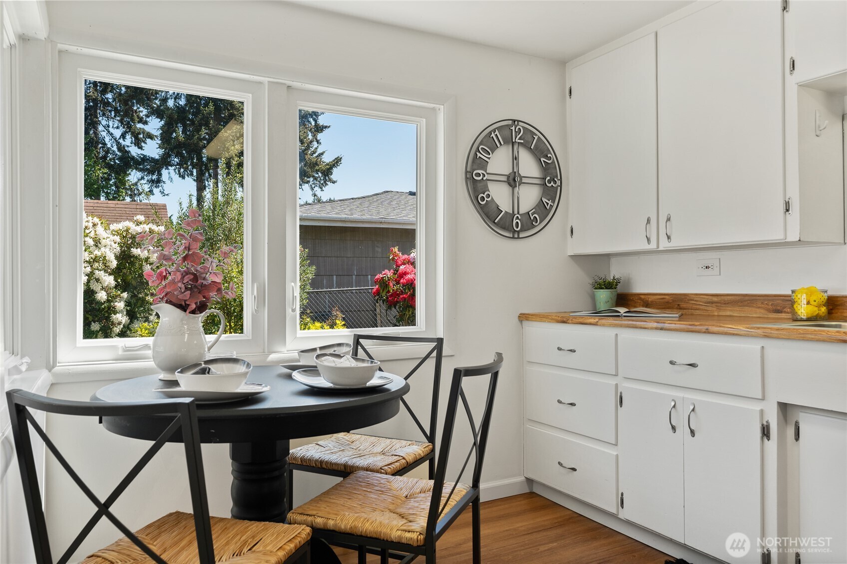 12022 2nd Avenue Southwest Seattle, WA 98146 - Photo 28 of 40