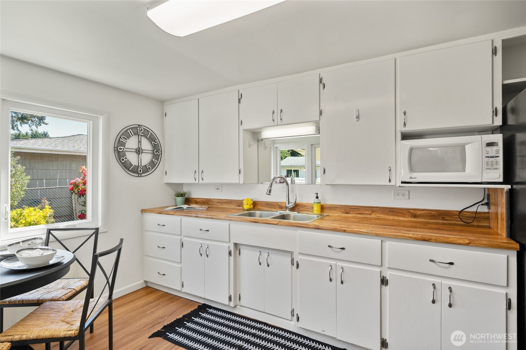 12022 2nd Avenue Southwest Seattle, WA 98146 - Photo 29 of 40