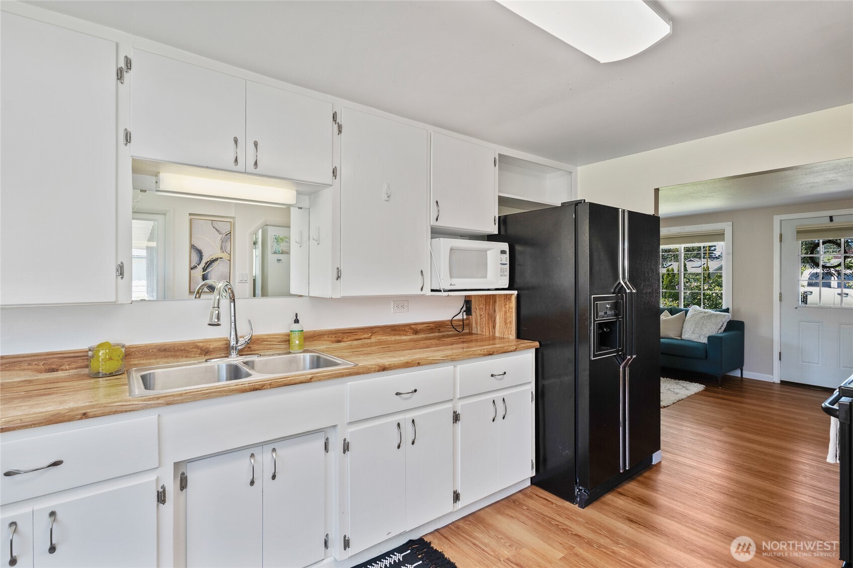 12022 2nd Avenue Southwest Seattle, WA 98146 - Photo 31 of 40