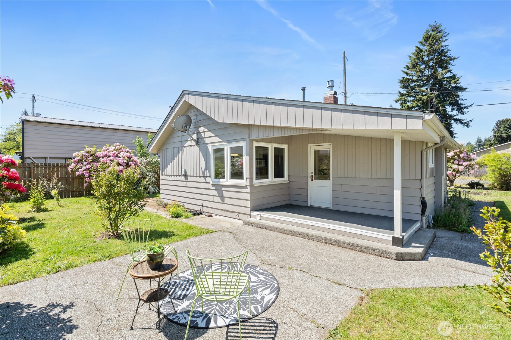 12022 2nd Avenue Southwest Seattle, WA 98146 - Photo 5 of 40