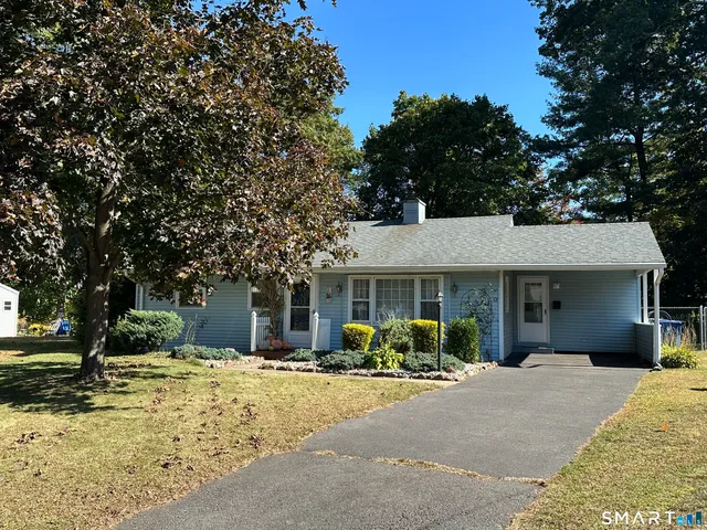 $305,000 | 16 Hickory Lane, Plainville, CT 06062