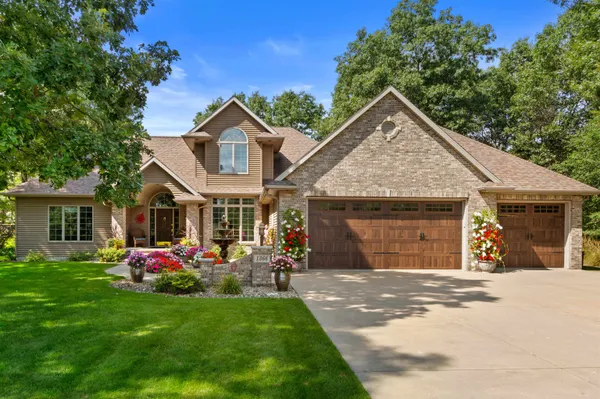 $725,000 | 1366 Sawgrass Drive, Nekoosa, WI 54457