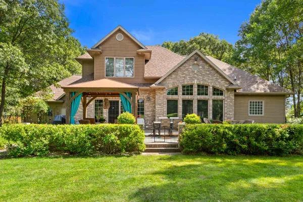 $725,000 | 1366 Sawgrass Drive, Nekoosa, WI 54457