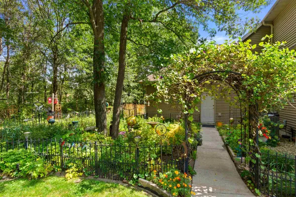 $725,000 | 1366 Sawgrass Drive, Nekoosa, WI 54457