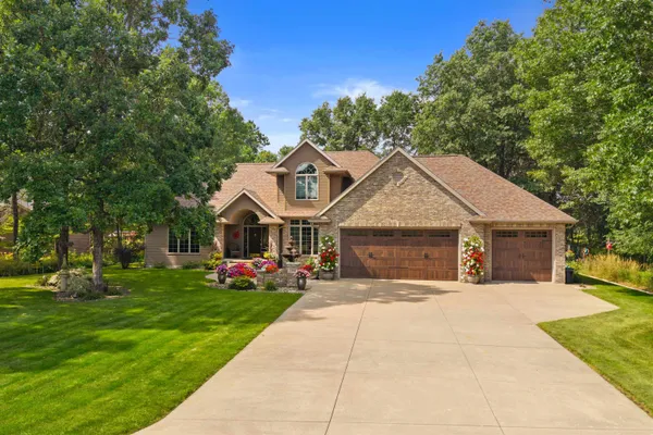 $725,000 | 1366 Sawgrass Drive, Nekoosa, WI 54457