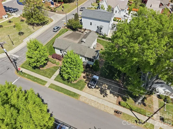 $779,000 | 303 South Street, Davidson, NC 28036