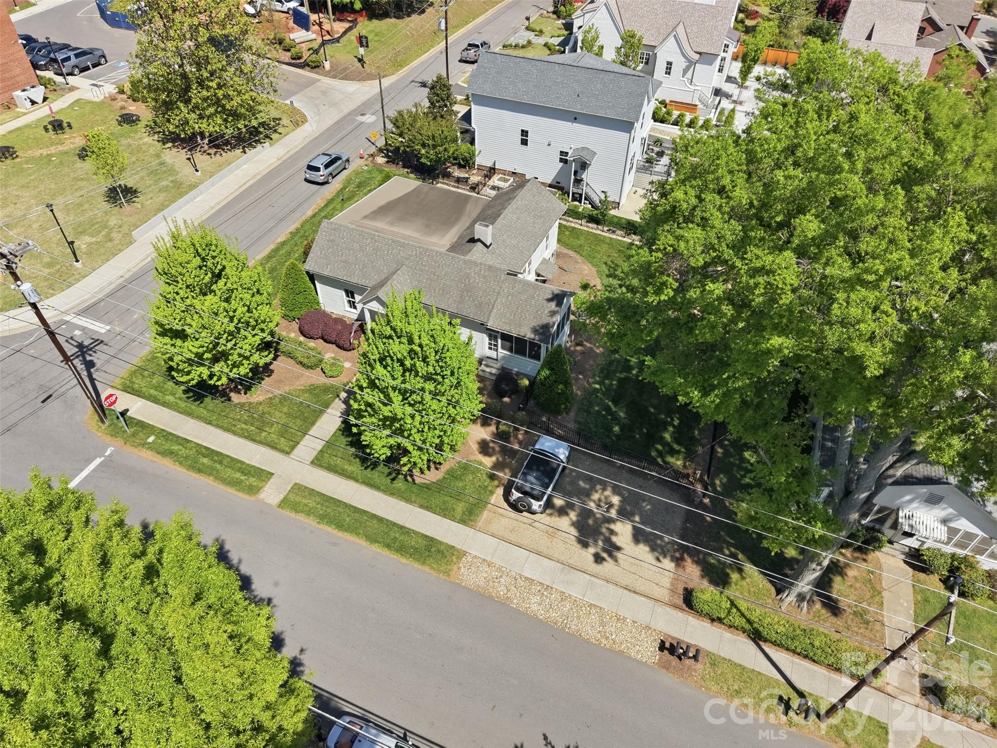 303 South Street Davidson, NC 28036 - Photo 31 of 37 an aerial view of a garden