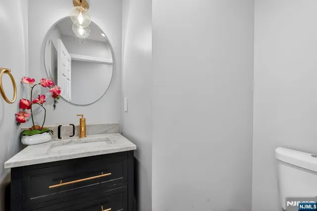 $925,000 | 301 South Parkway, Clifton, NJ 07014