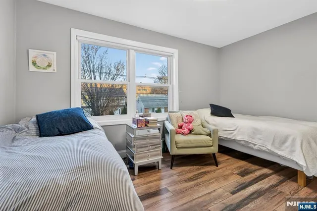 $925,000 | 301 South Parkway, Clifton, NJ 07014