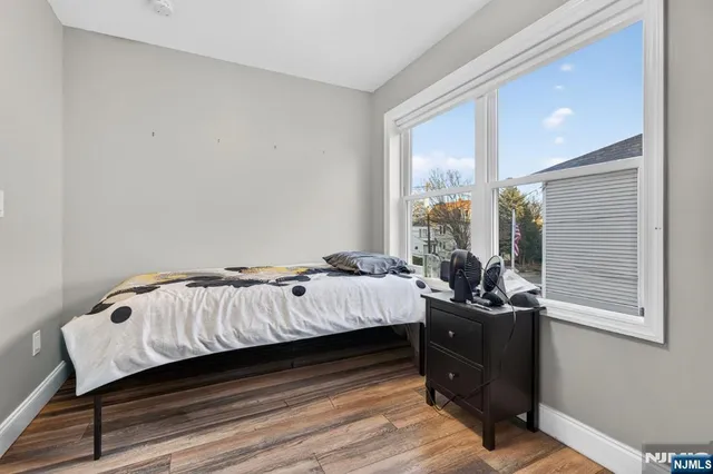 $925,000 | 301 South Parkway, Clifton, NJ 07014