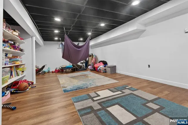 $925,000 | 301 South Parkway, Clifton, NJ 07014