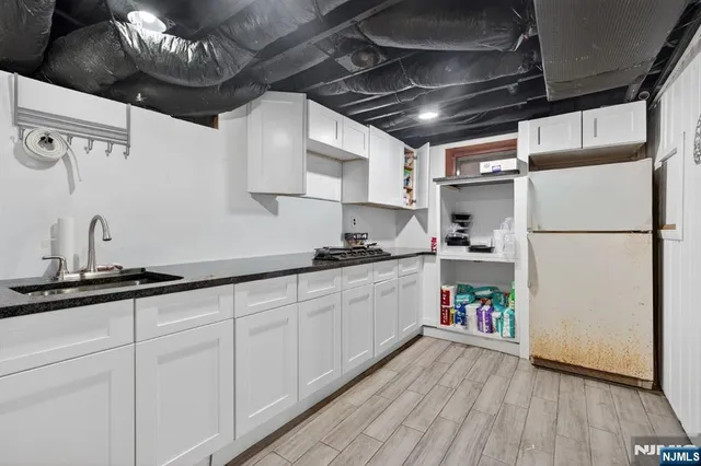 $925,000 | 301 South Parkway, Clifton, NJ 07014