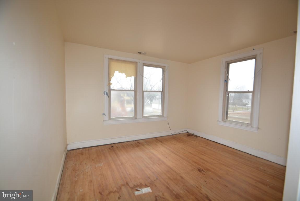 3903 Chatham Road Baltimore, MD 21207 - Photo 11 of 21 Bedroom