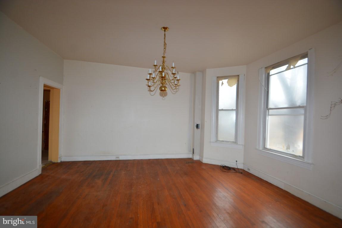 3903 Chatham Road Baltimore, MD 21207 - Photo 10 of 21 Dining Area