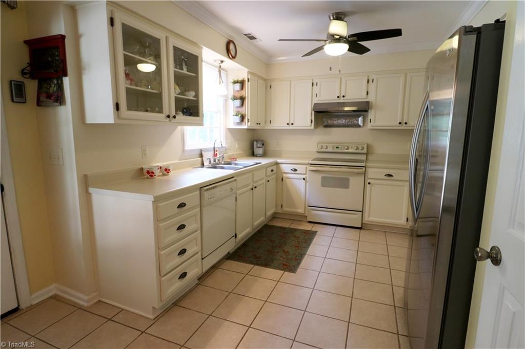709 Ridgeworth Avenue High Point, NC 27265 - Photo 15 of 29 Gallery Image 15