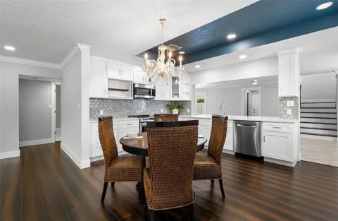 $885,000 | 427 Villa Grande Avenue South, St. Petersburg, FL 33707