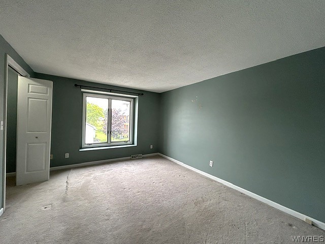 91 Tralee Terrace Amherst, NY 14051 - Photo 17 of 32 Primary Suite