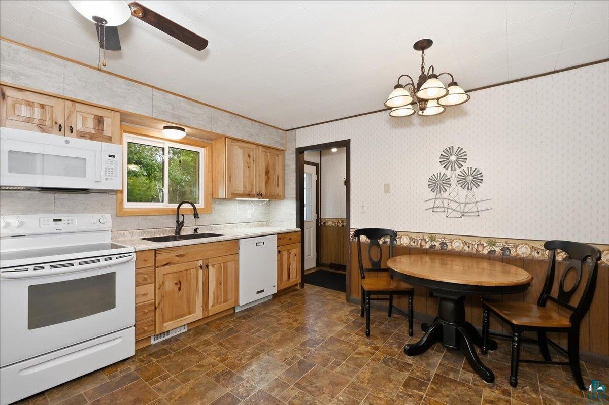 5121 Independence Road Saginaw, MN 55779 - Photo 2 of 36 Gallery Image 2