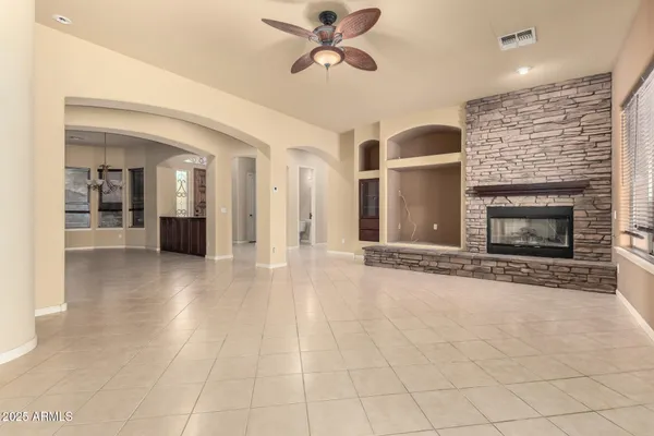 $524,900 | 18322 West Sweet Acacia Drive, Goodyear, AZ 85338