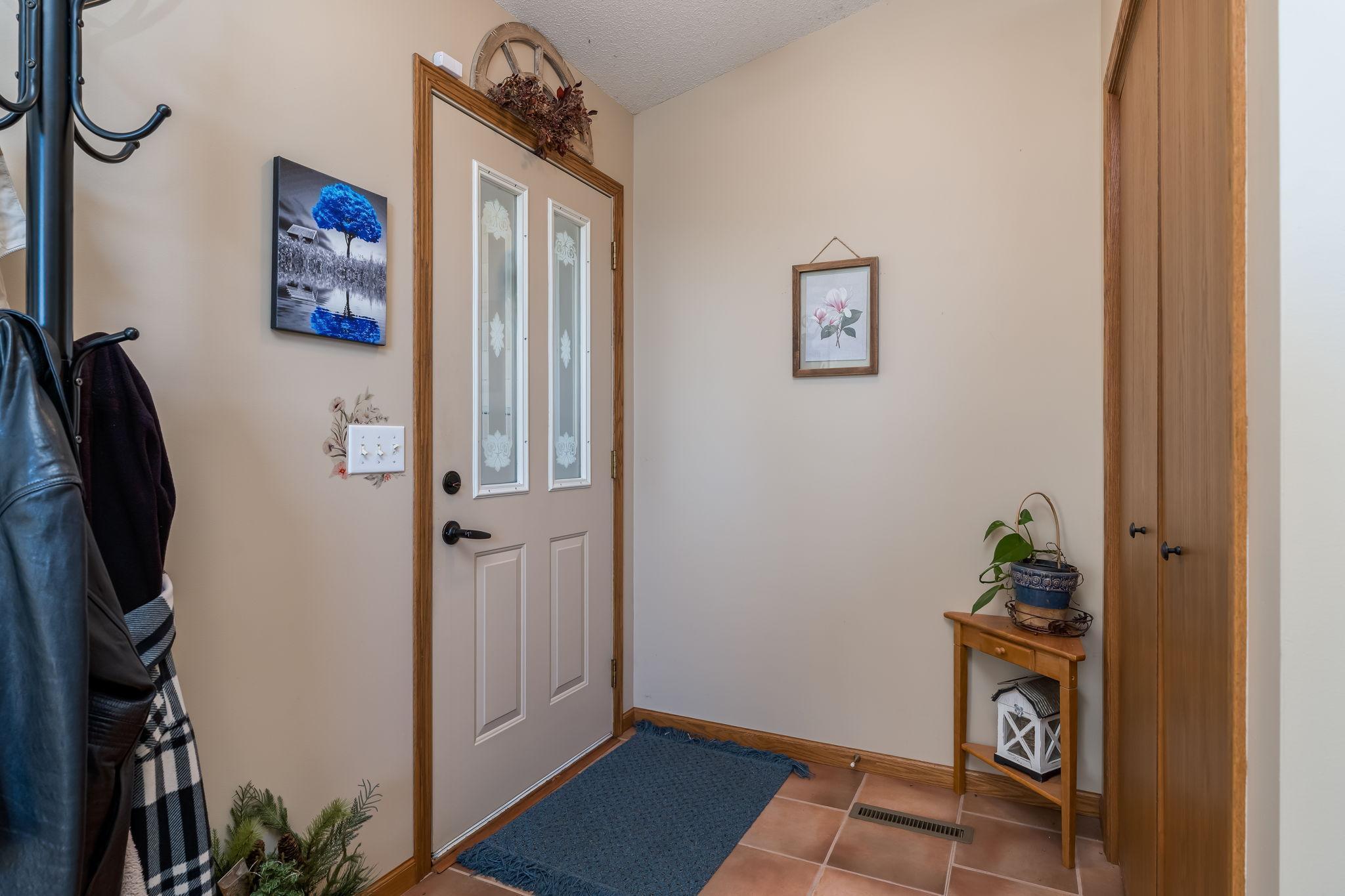 2338 Hoffman Road Mankato, MN 56001 - Photo 2 of 21