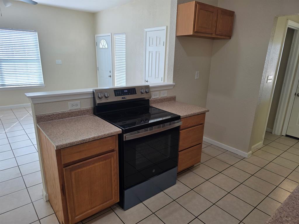 9616 Swafford Road Justin, TX 76247 - Photo 8 of 19