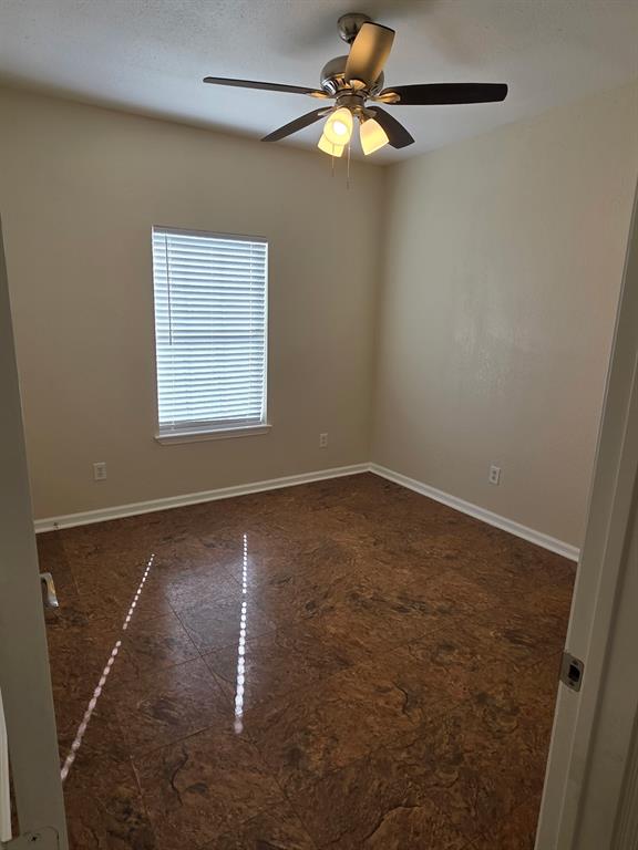 9616 Swafford Road Justin, TX 76247 - Photo 9 of 19