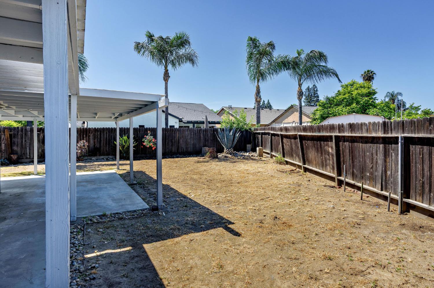 2129 Magnolia Court Sanger, CA 93657 - Photo 24 of 28
