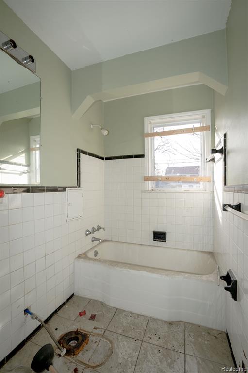 5045 Cadieux Road Detroit, MI 48224 - Photo 10 of 24