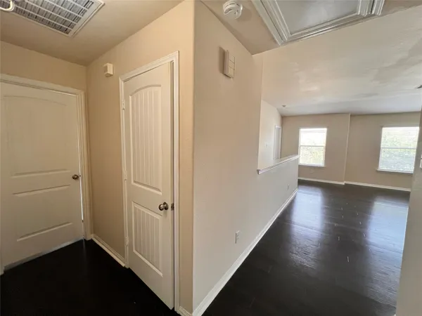a view of utility room