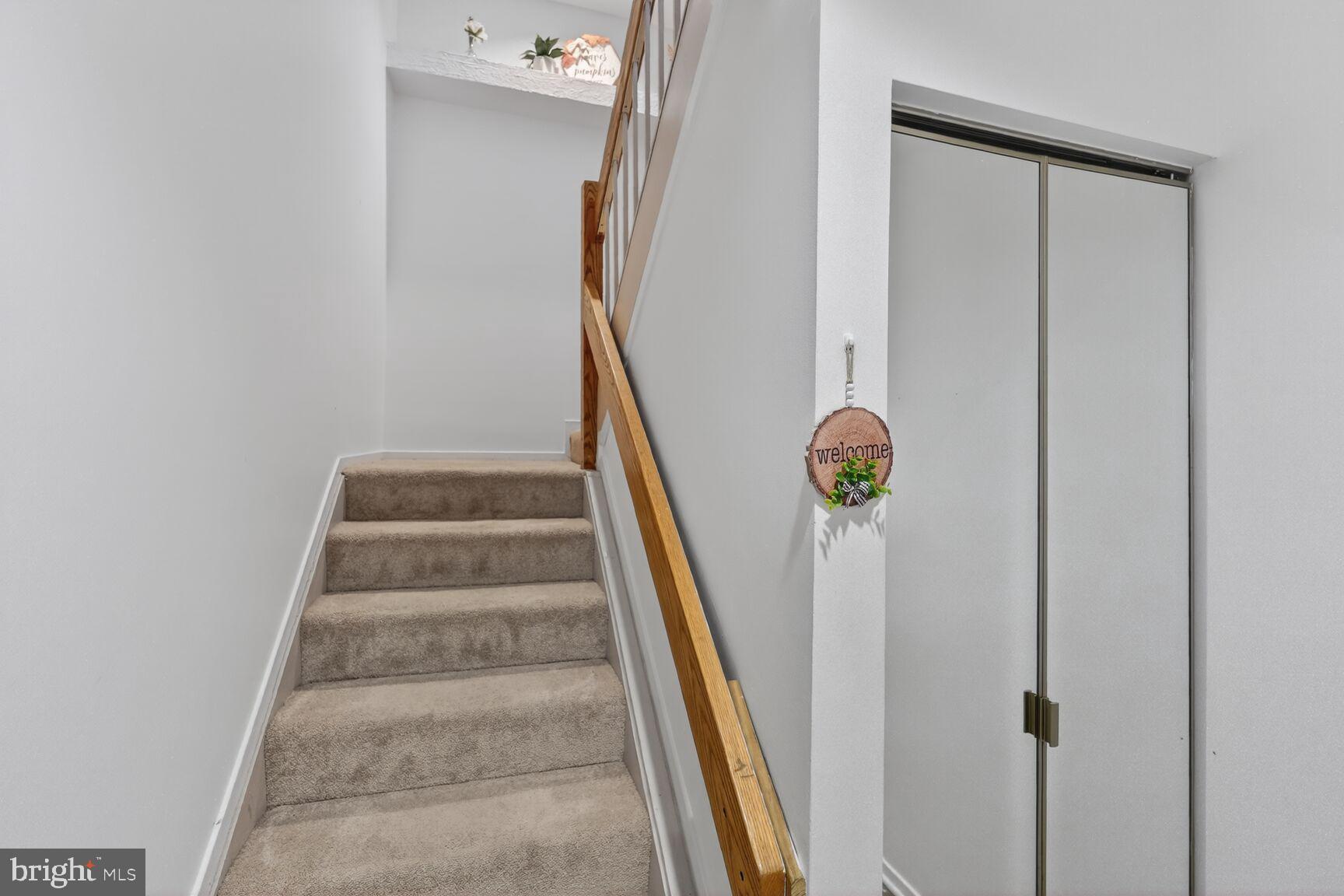 7505 Weather Worn Way, Unit E Columbia, MD 21046 - Photo 3 of 32 a view of entryway