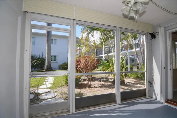 $124,500 | 2161 Northeast 42nd Court, Unit 114, Lighthouse Point, FL 33064