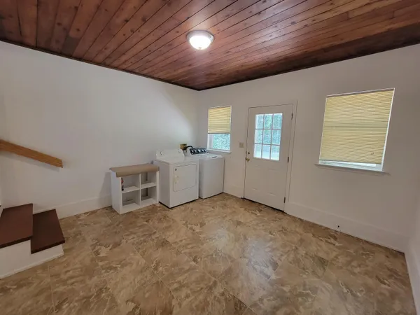 $2,200 | 1526 Highland Drive, Tallahassee, FL 32317