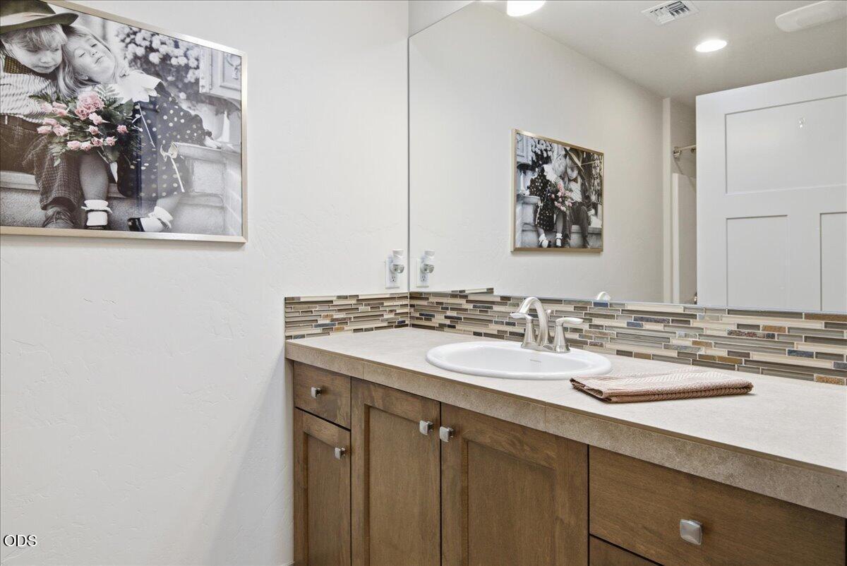 1726 Turnstone Road Redmond, OR 97756 - Photo 27 of 58