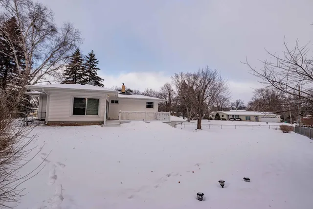 $349,990 | 3393 Richmond Avenue, Shoreview, MN 55126