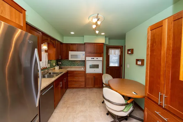 $349,990 | 3393 Richmond Avenue, Shoreview, MN 55126