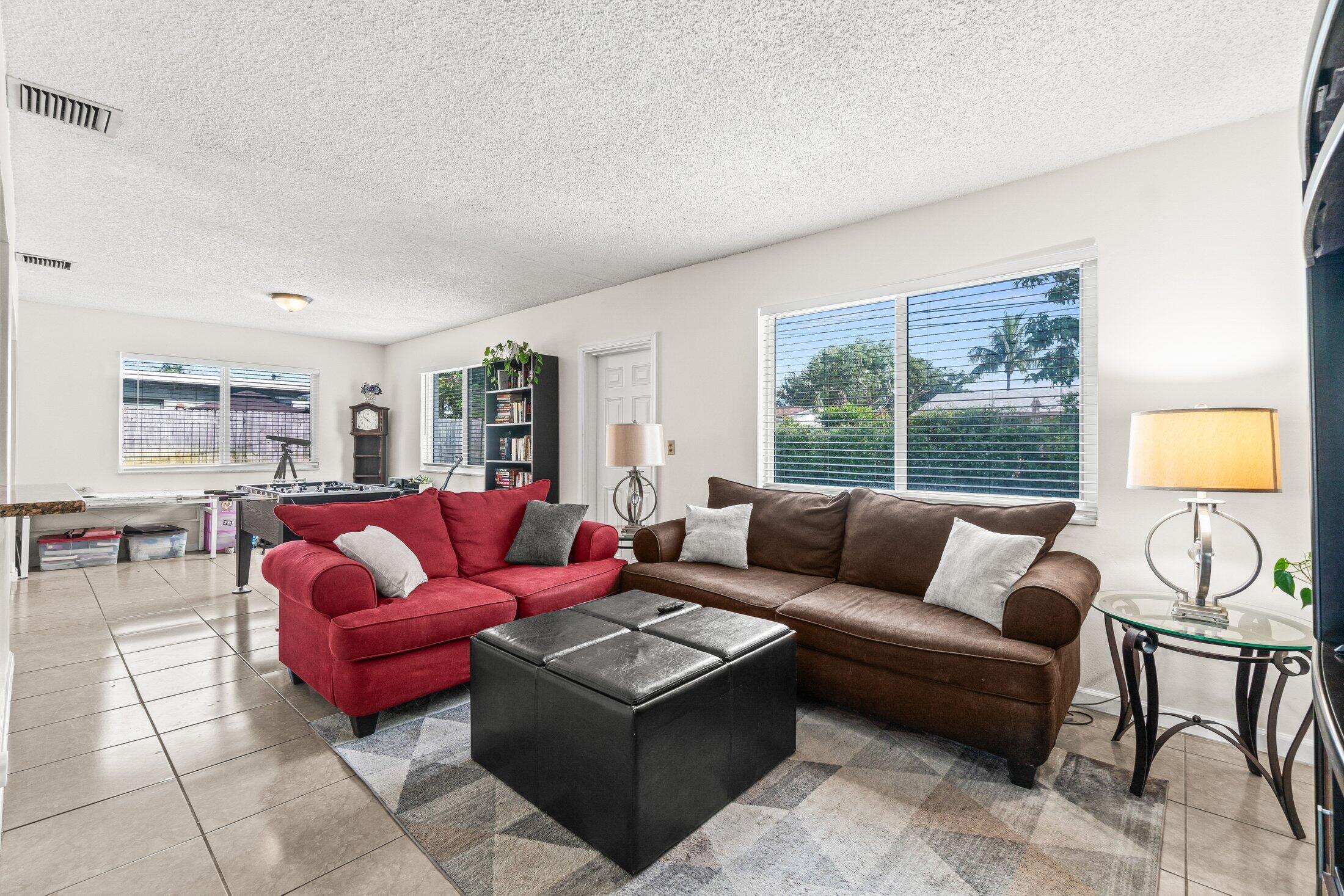 229 Southwest 5th Street Boca Raton, FL 33432 - Photo 12 of 24 Family room 1