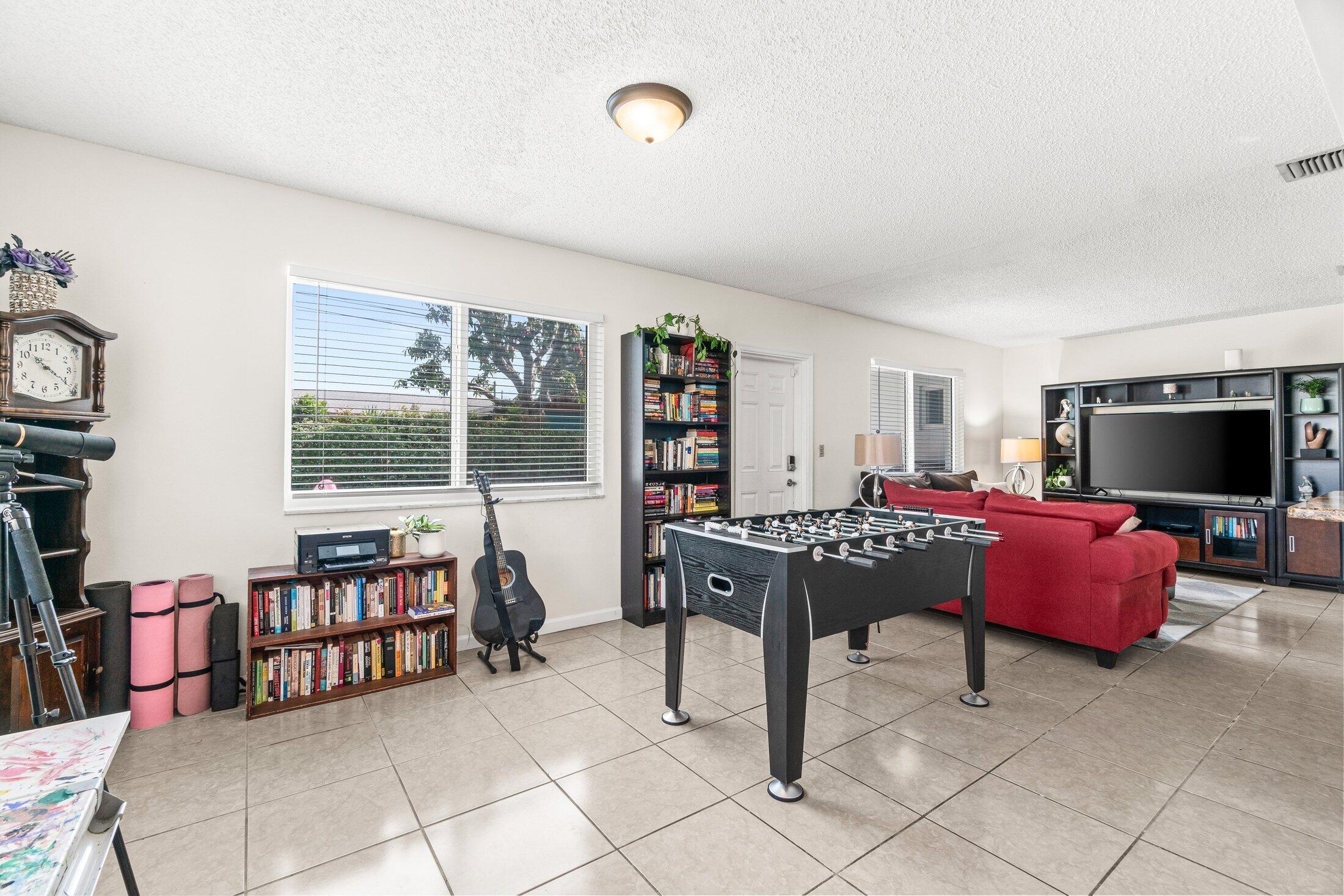 229 Southwest 5th Street Boca Raton, FL 33432 - Photo 13 of 24 Family room 2