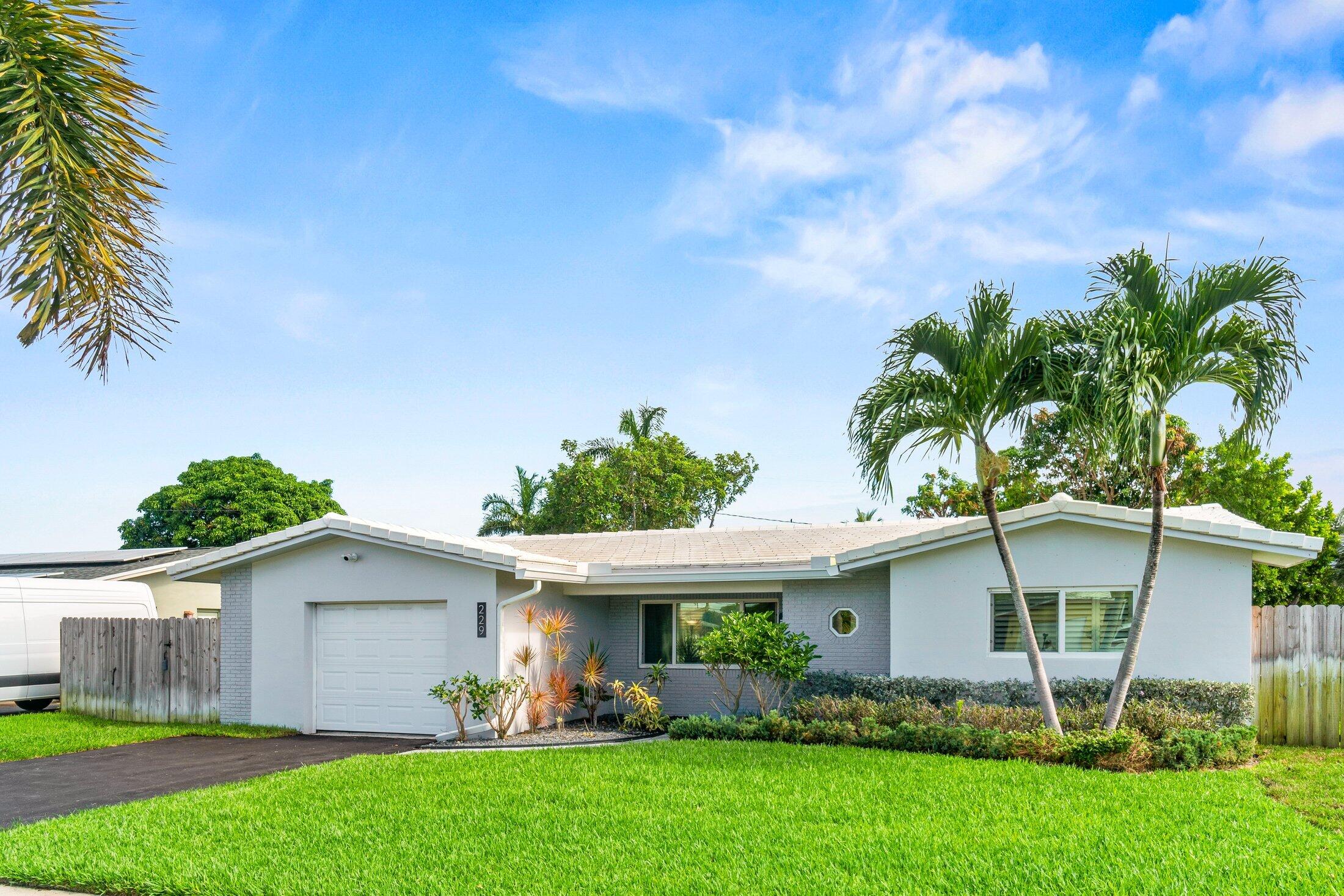229 Southwest 5th Street Boca Raton, FL 33432 - Photo 2 of 24 Front View 2