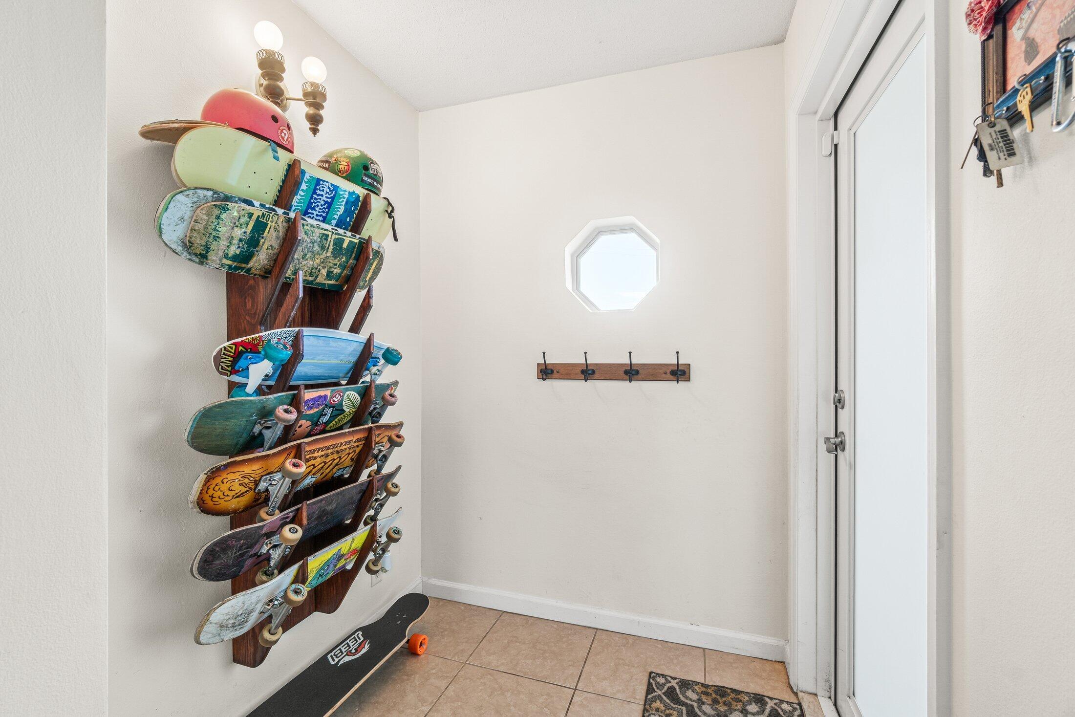 229 Southwest 5th Street Boca Raton, FL 33432 - Photo 4 of 24 Foyer