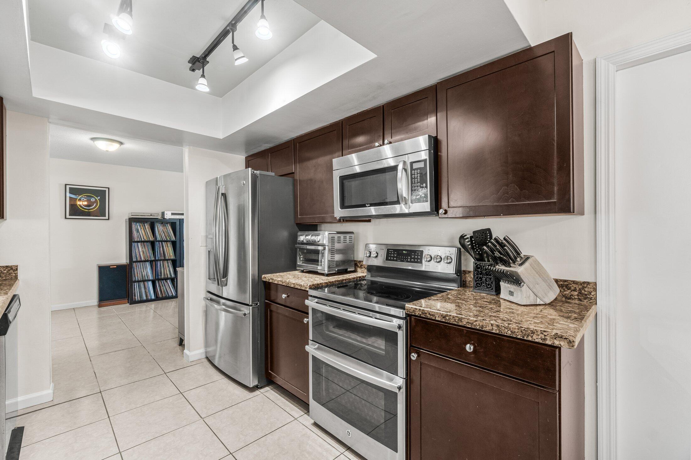 229 Southwest 5th Street Boca Raton, FL 33432 - Photo 9 of 24 Kitchen 3