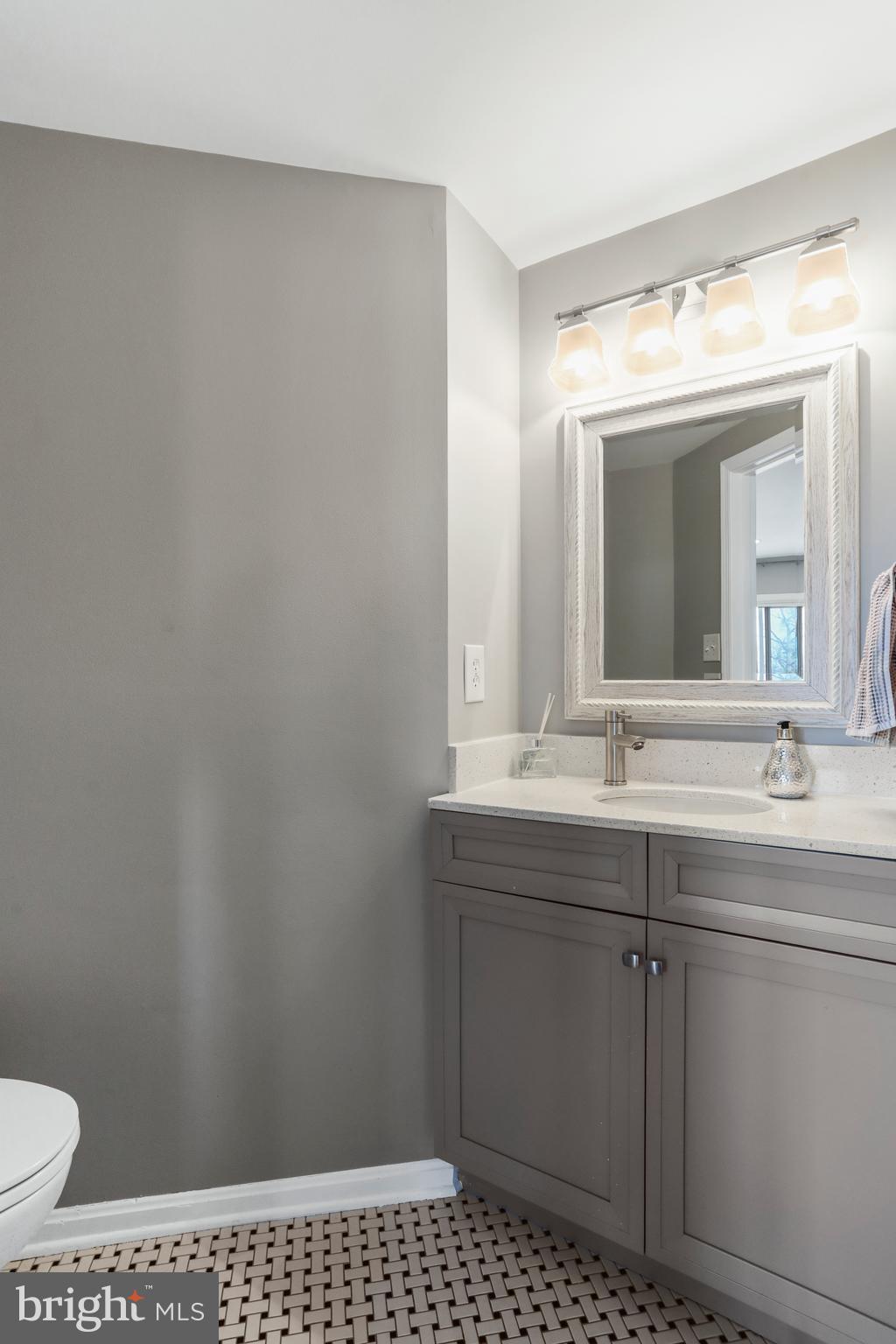 57 Glory Ridge Place Kearneysville, WV 25430 - Photo 12 of 63 1/2 bath